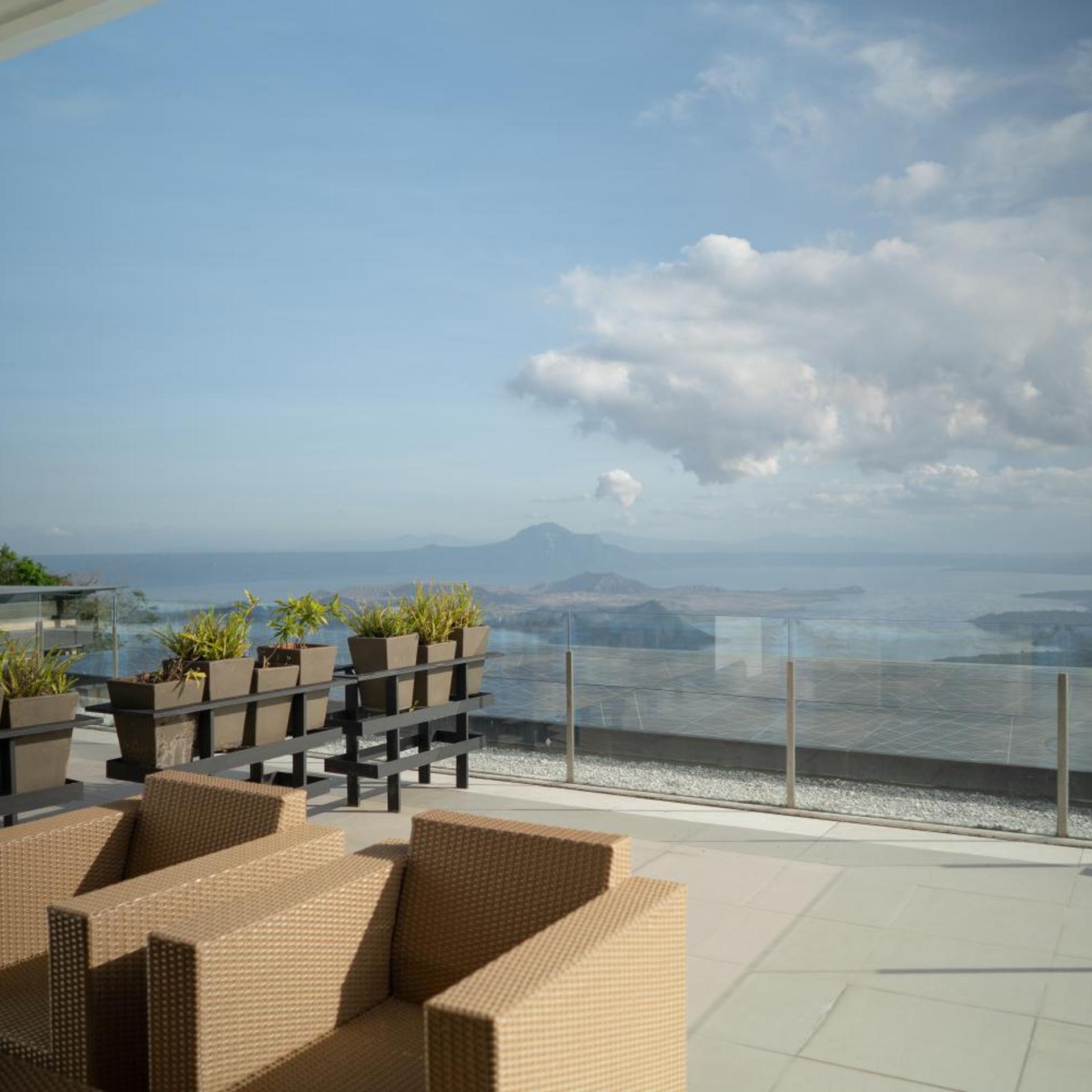 Escala Tagaytay 41/55