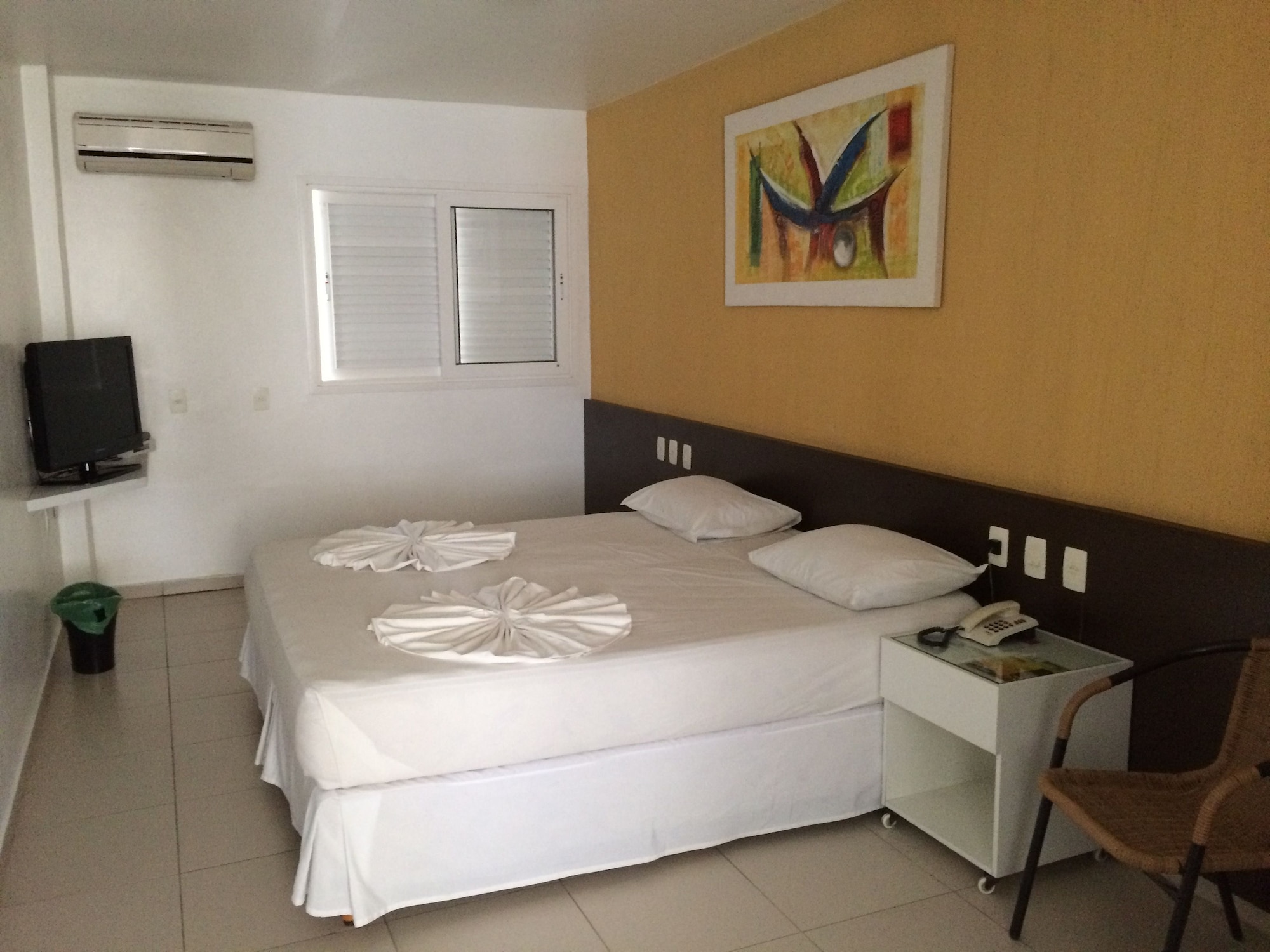 Room, Single, Queen Bed
