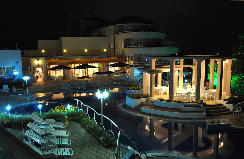 Park Hotel Bellevue 11/65