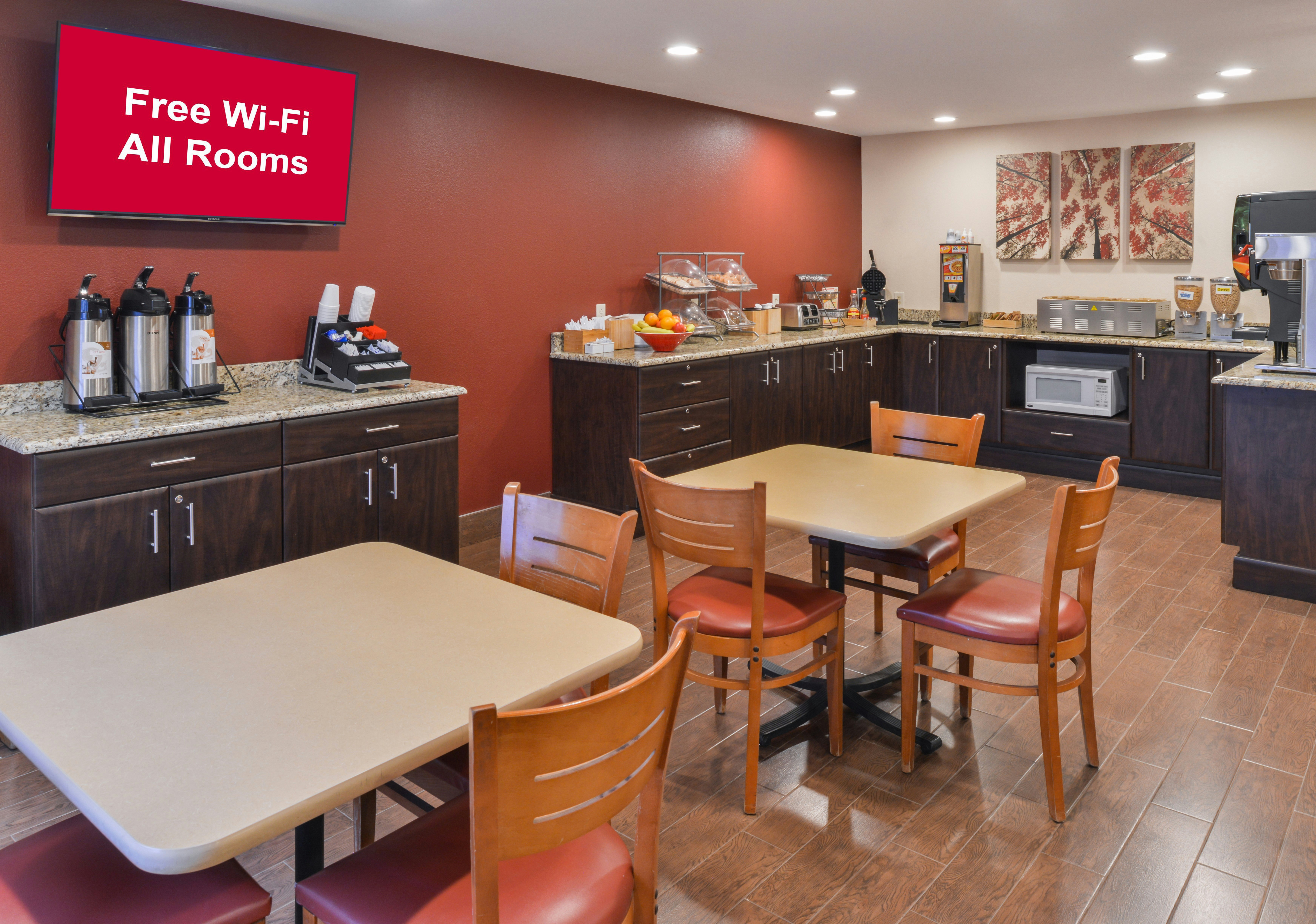 Red Roof Inn & Suites Danville, IL 21/30