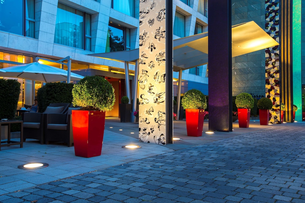 Radisson Blu Media Harbour Hotel Dusseldorf 63/68