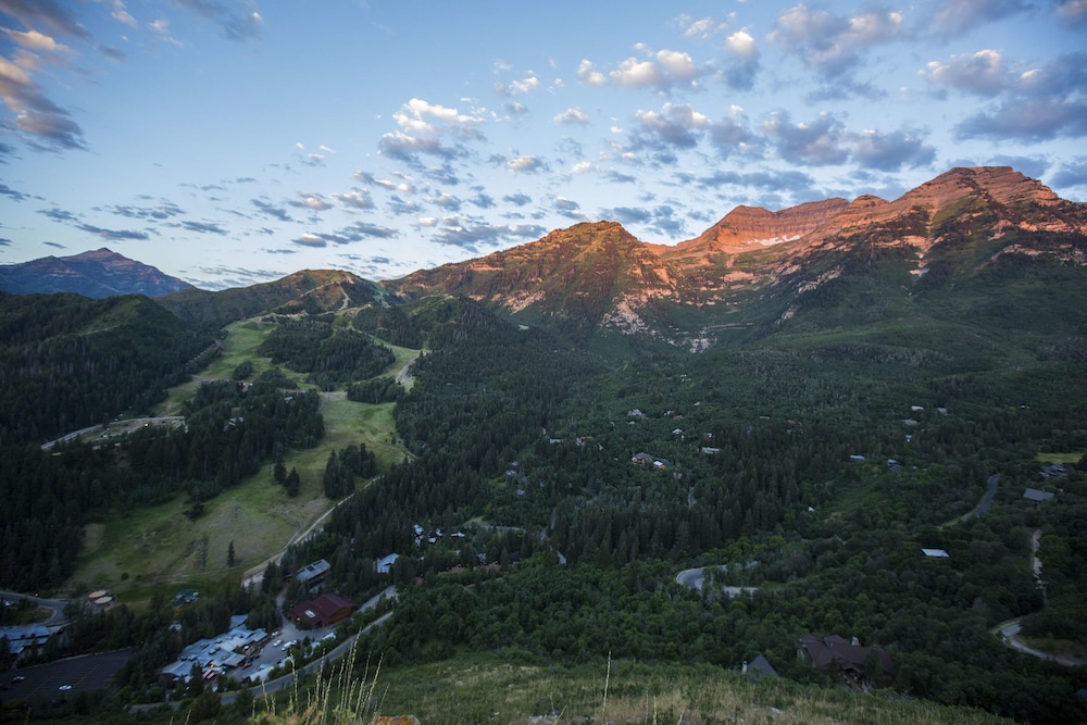 Sundance Mountain Resort 65/72