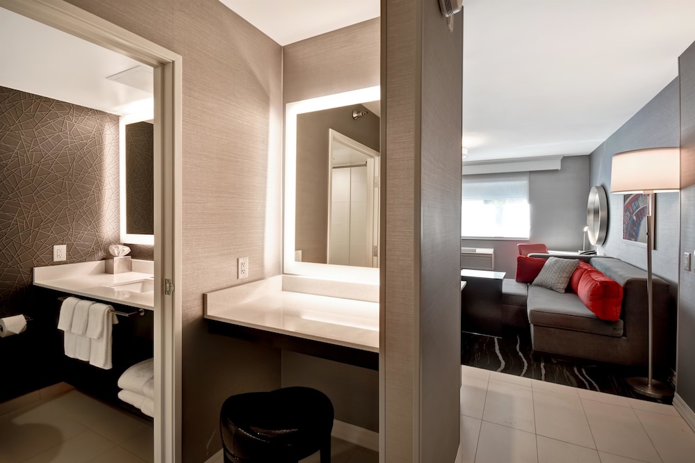 Doubletree By Hilton Deadwood At Cadillac Jack S 24/52