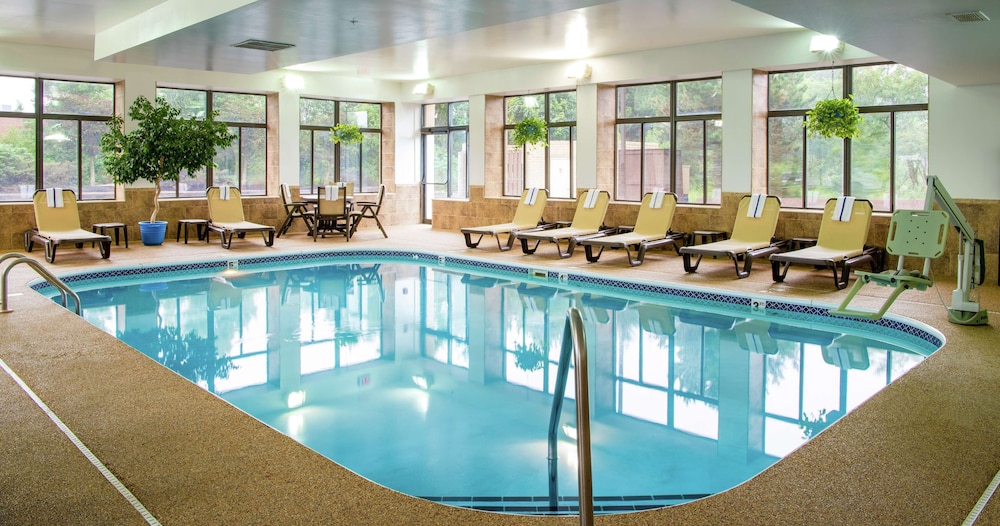 Hampton Inn Cleveland Solon Oh 3/60