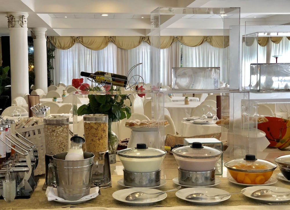 Domizia Palace Hotel 42/62