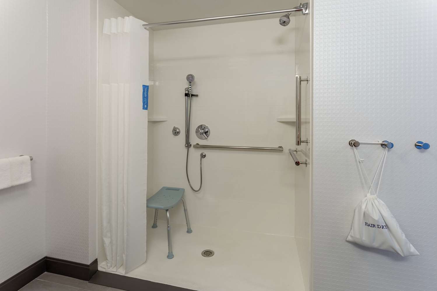 Hampton Inn & Suites Burlington IA 45/46