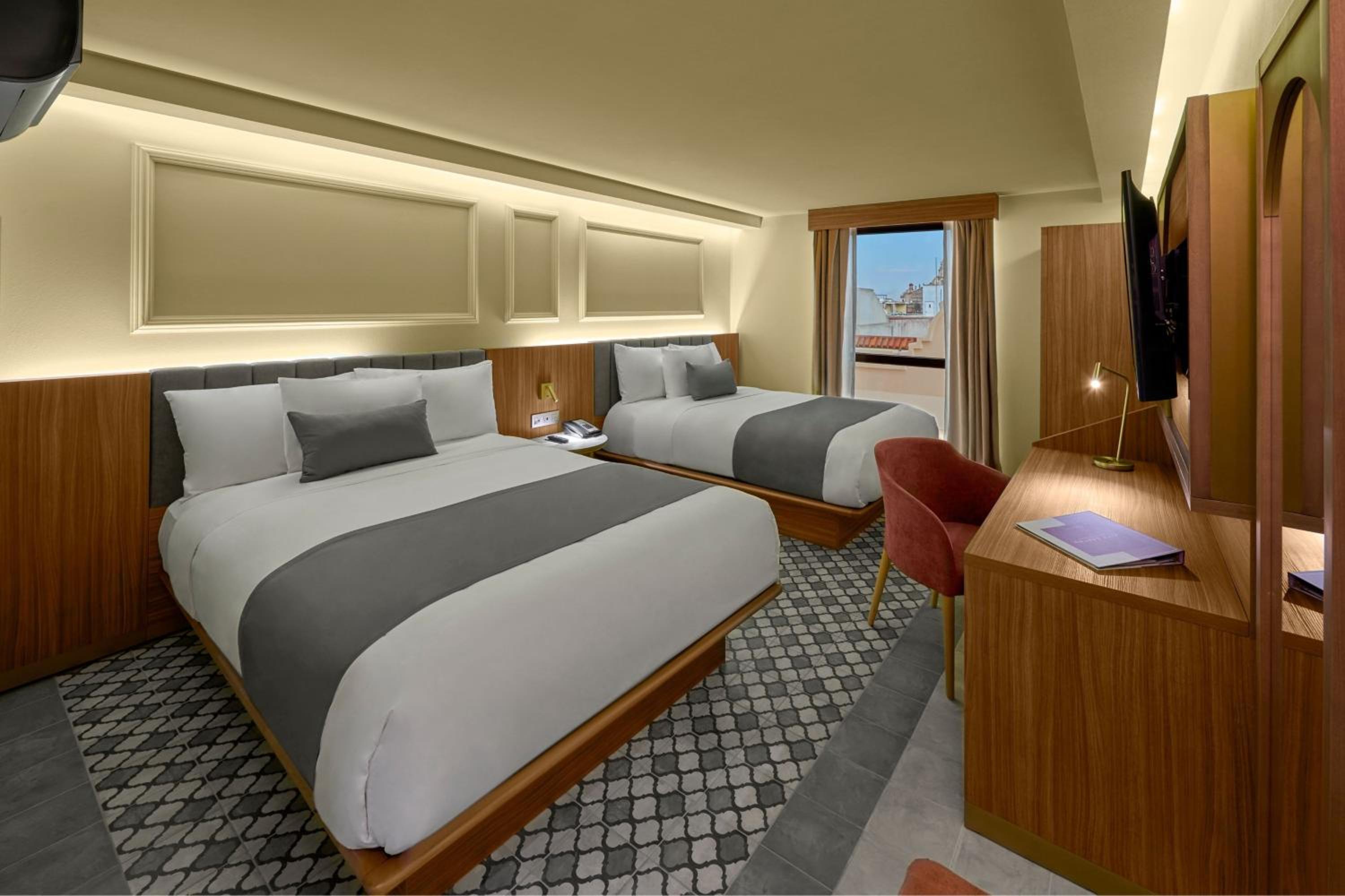 Room Queen