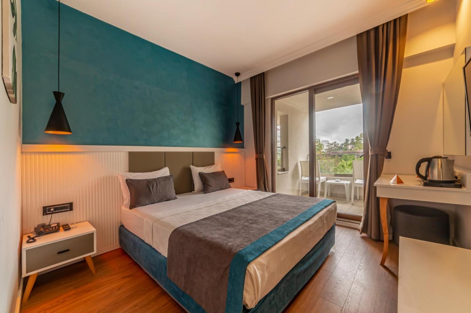 Room, Double Bed