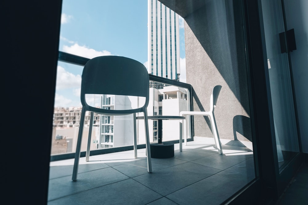 IKYK HOTEL 31/49