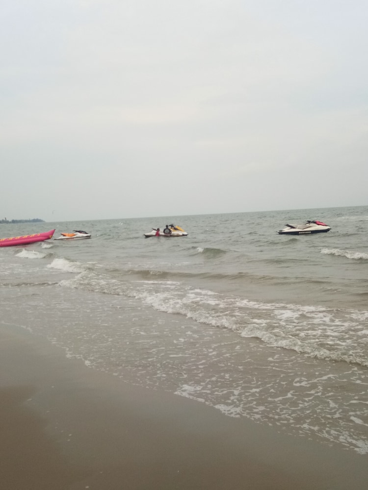 Front Beach Hotel 9/26
