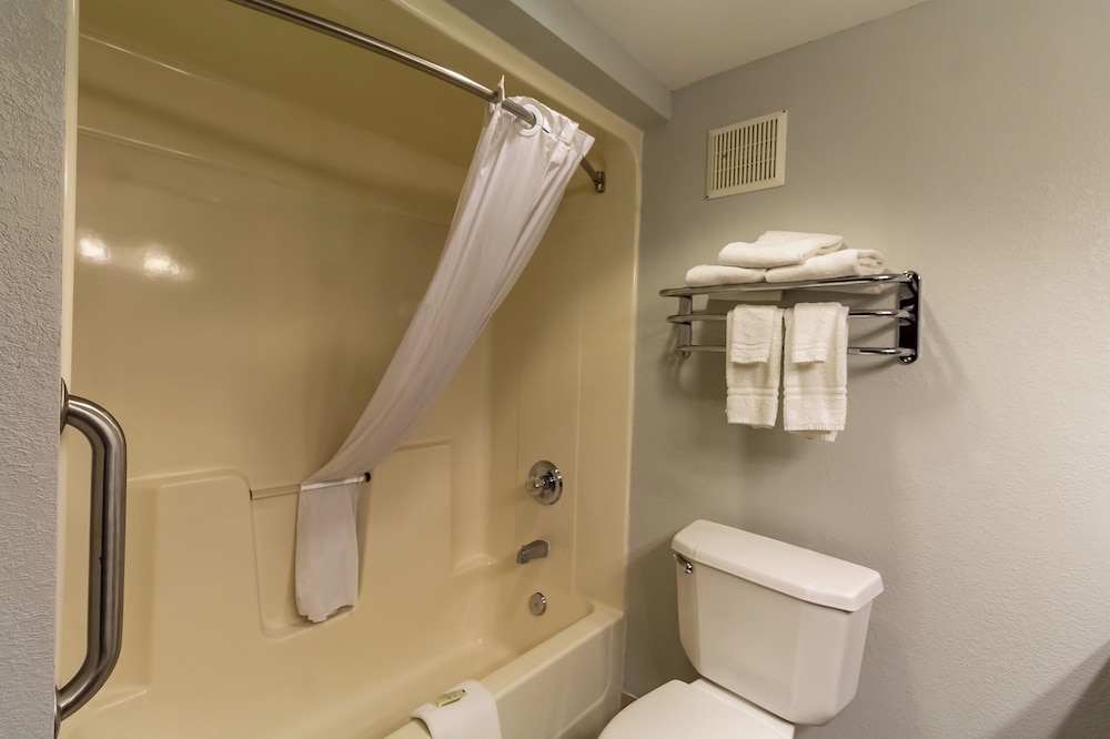 Wingfield Inn Suites 49/49