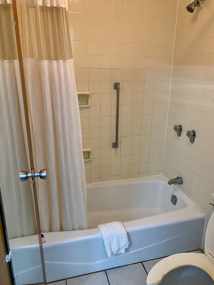 Motel6 Marianna, FL 55/60