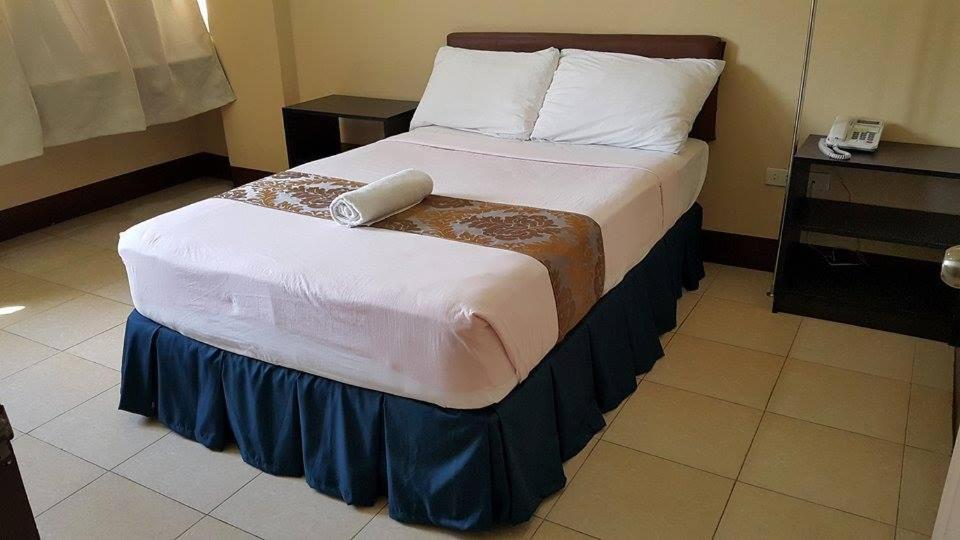 Park Avenue Residence Inn &amp; Suites 10/27