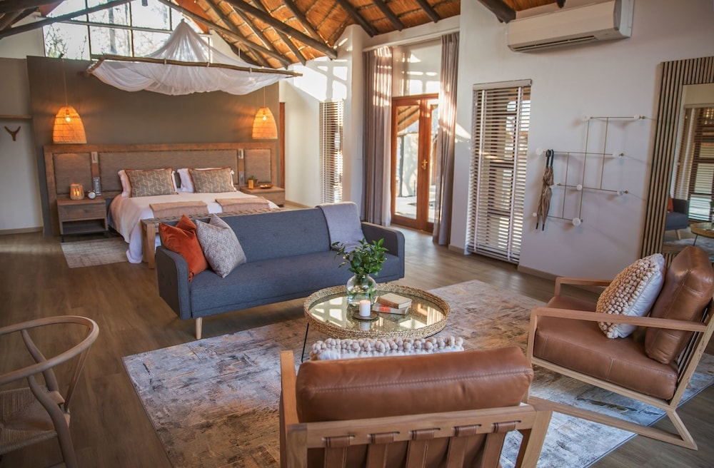 Nkala Safari Lodge 21/43