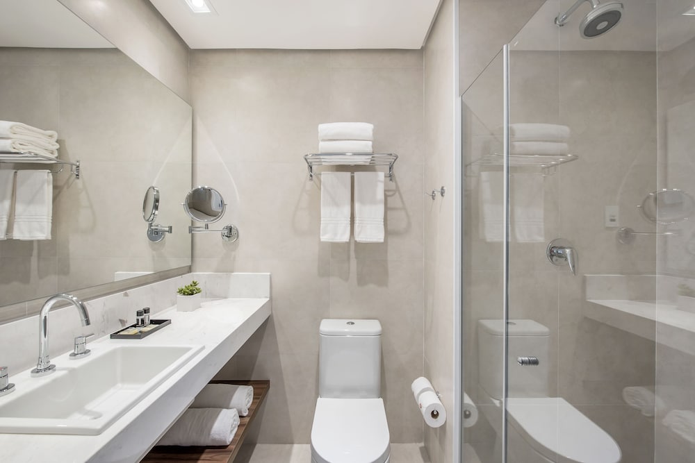 Intercity Patio Pinda Hotel & Resort 57/61