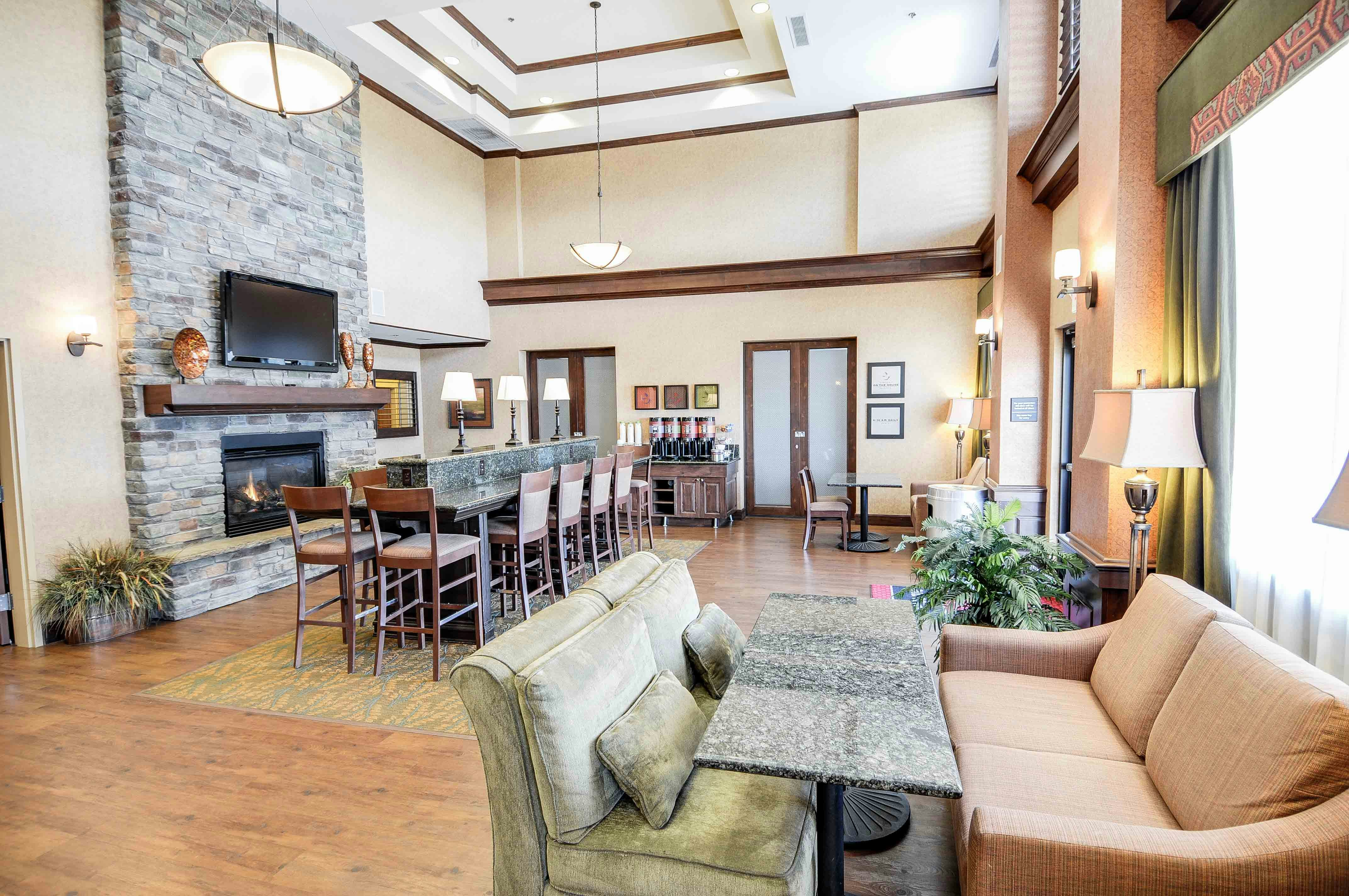 Hampton Inn & Suites Pinedale 24/42