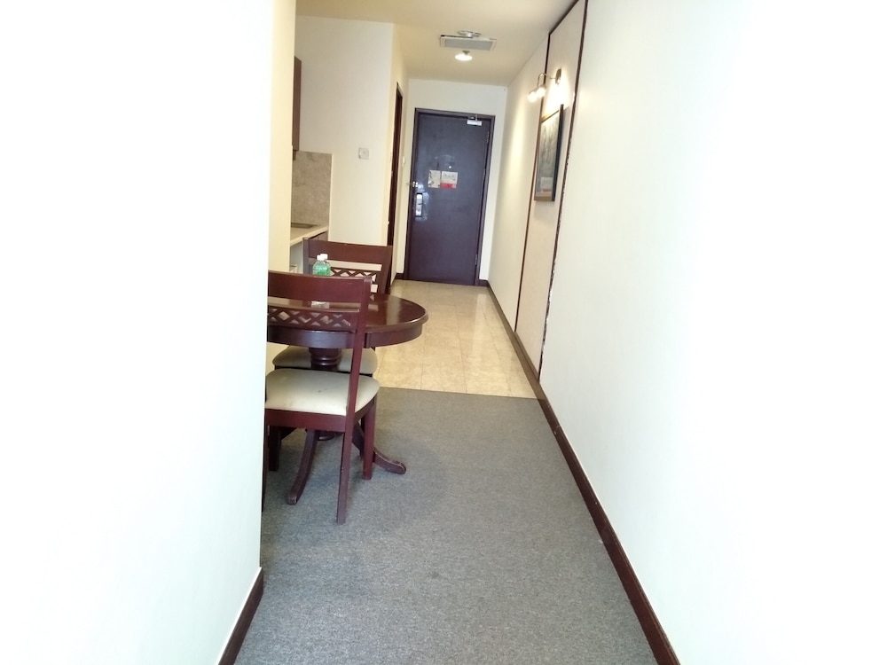 Grand Service Apartment @ Times Square 7/51