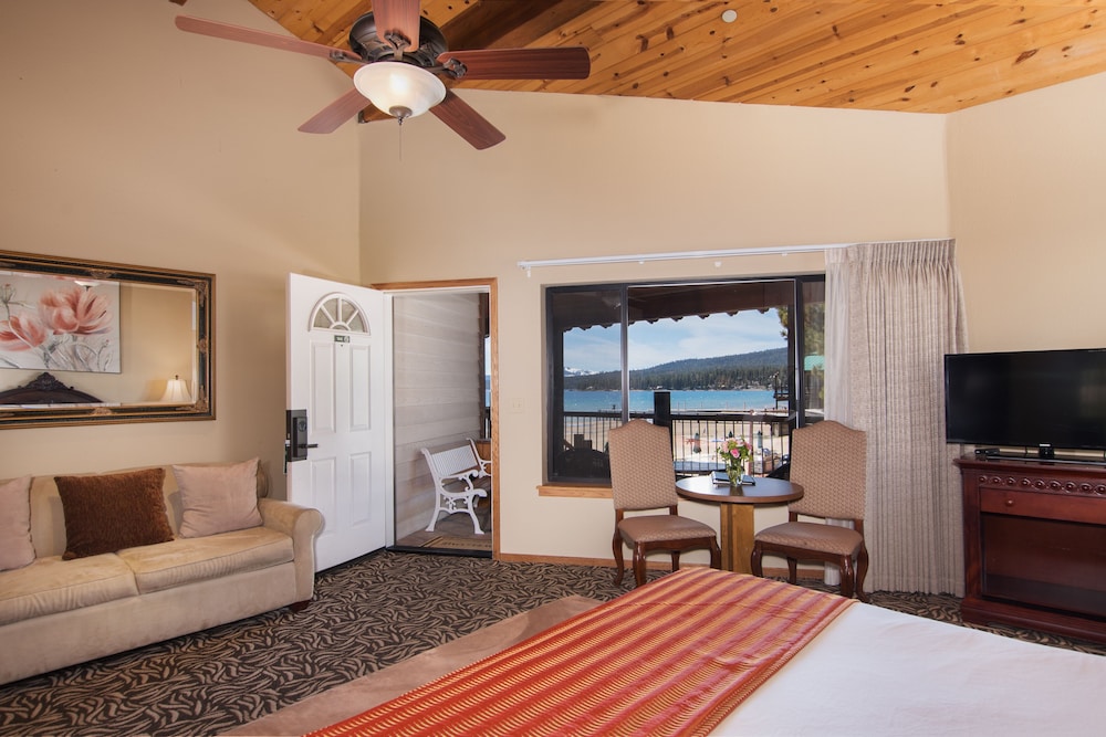Mourelatos Lakeshore Resort 35/63