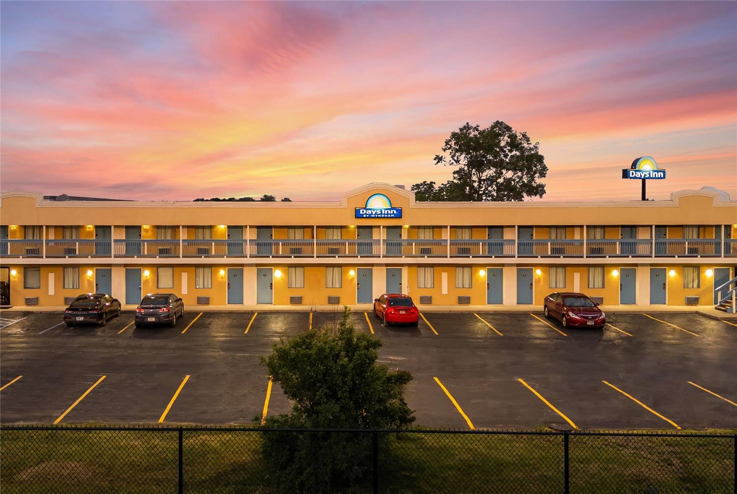 Days Inn by Wyndham Fort Wayne 16/21