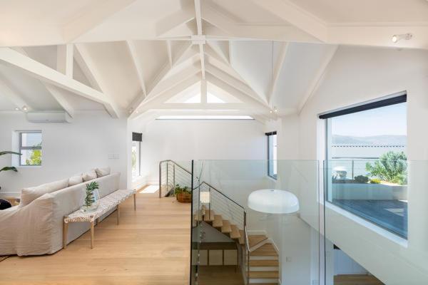 Cape Beach Villa 30/50