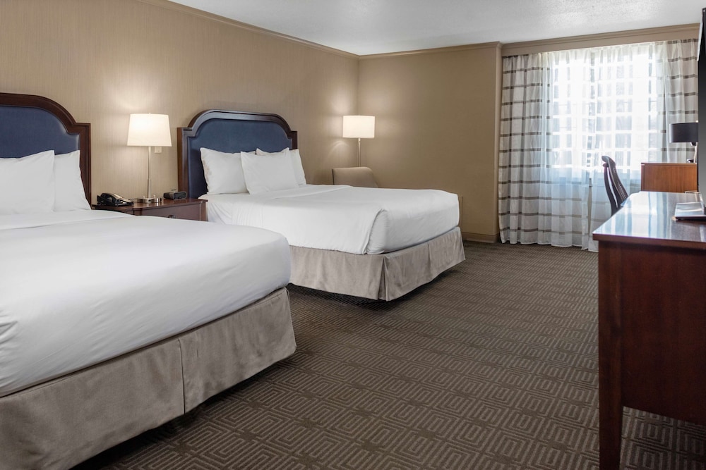 Doubletree By Hilton Burlington Vermont 19/88