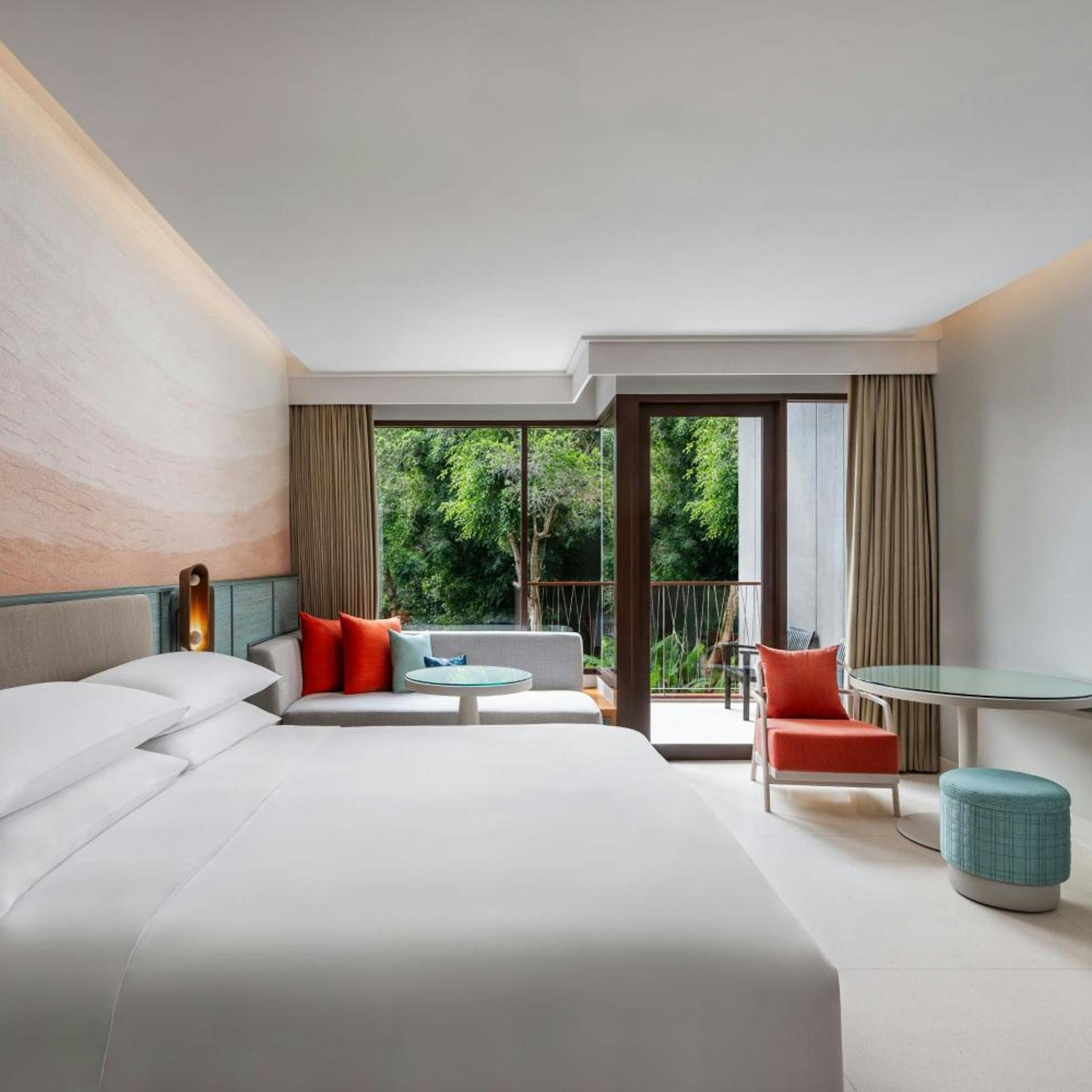 Guest Room, Deluxe, King Bed, Lagoon View