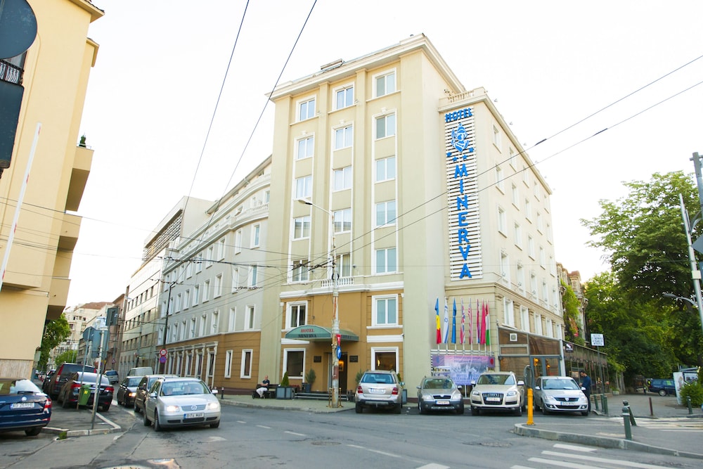 Minerva Hotel 40/44