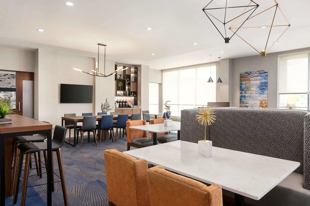 La Quinta Inn & Suites by Wyndham Brunswick/Golden Isles 35/59
