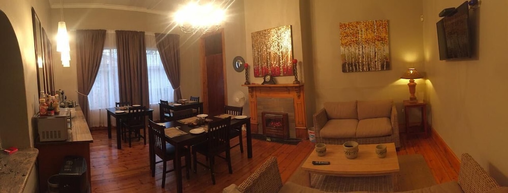 Tranquil House B&B @ 10 Berry St 12/44
