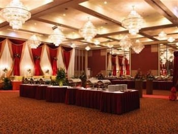 The Acacia Hotel 38/53