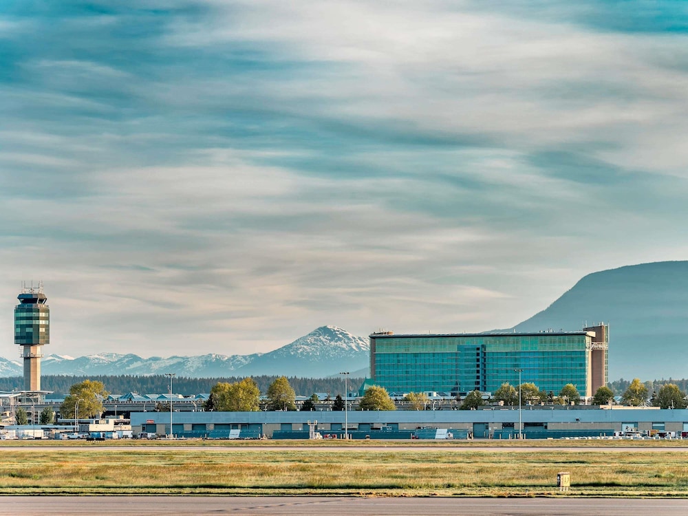 Fairmont Vancouver Airport 72/77