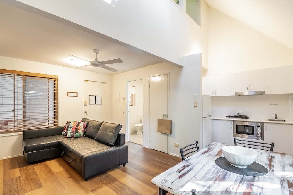 Byron Central Apartments 47/67
