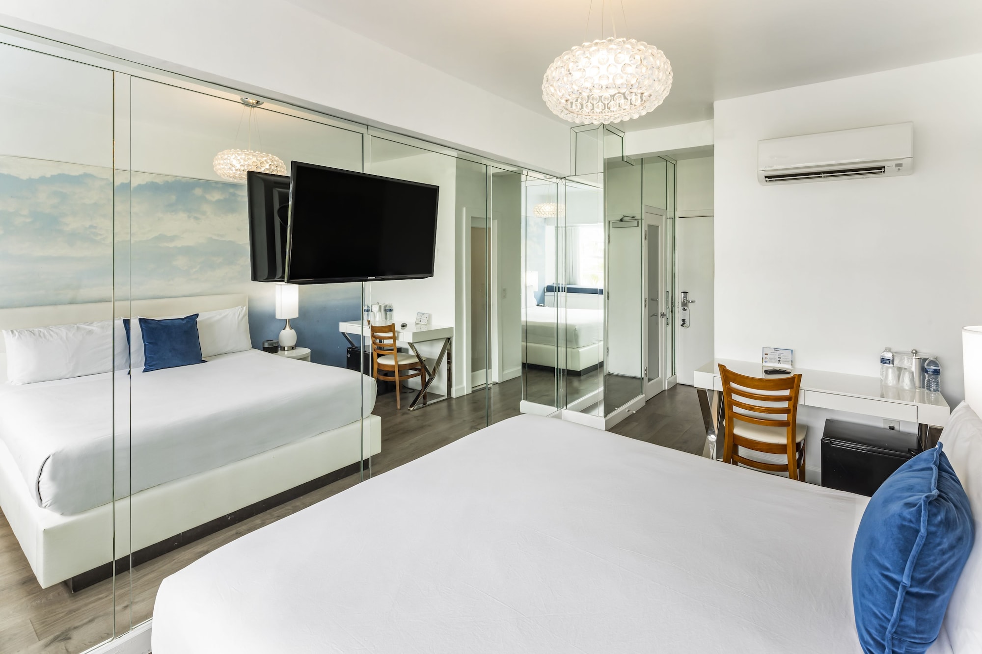 ROOM, KING BED, OCEAN FRONT