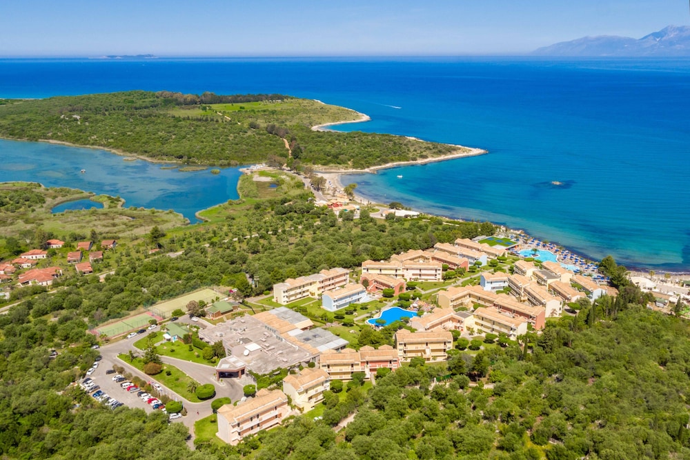 Mareblue Beach Resort 10/74