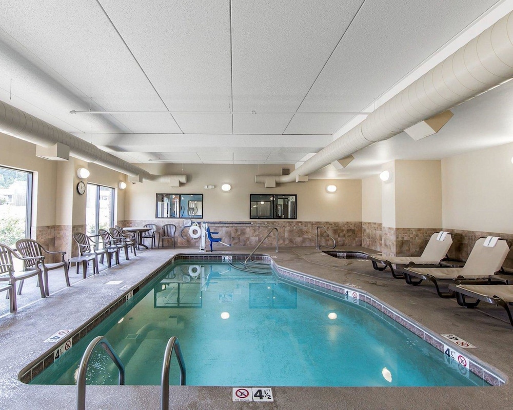 Comfort Suites Kodak Sevierville 15/40