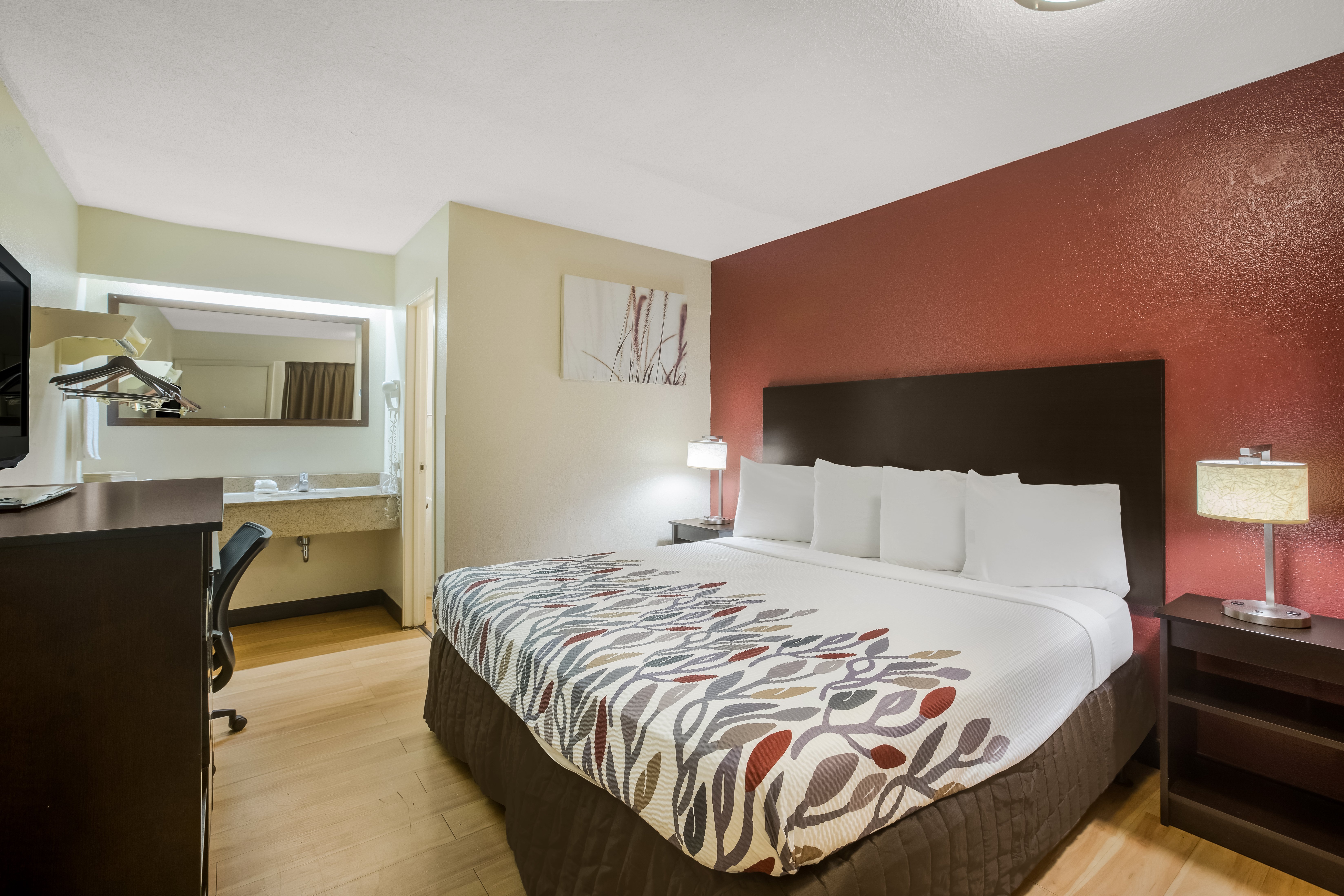 Deluxe, King Bed, Smoking