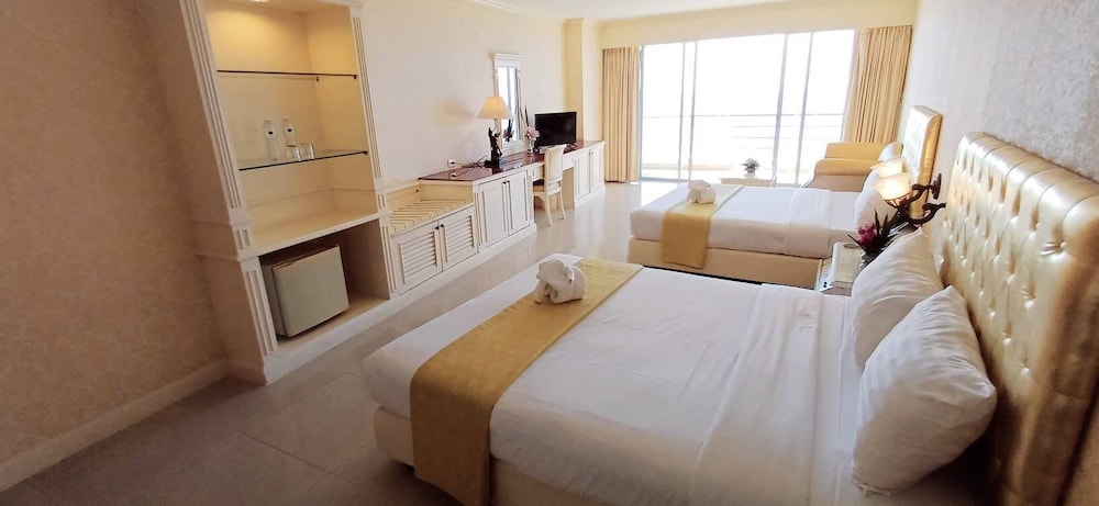 Adriatic Palace Pattaya 13/38