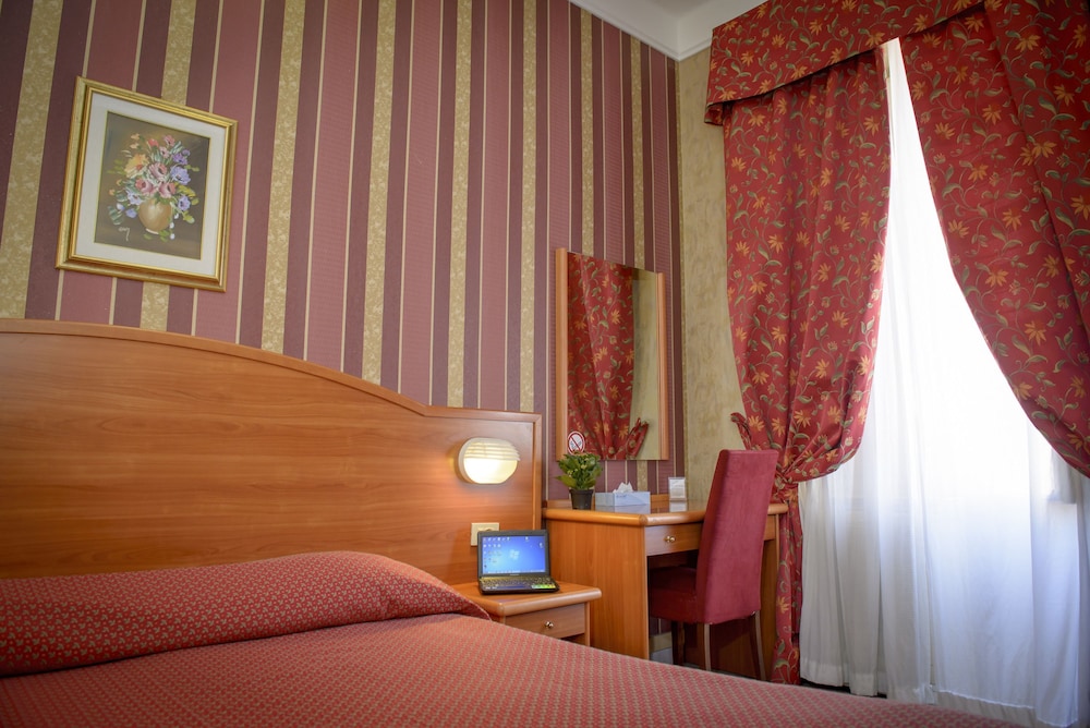 Hotel Emmaus 27/35