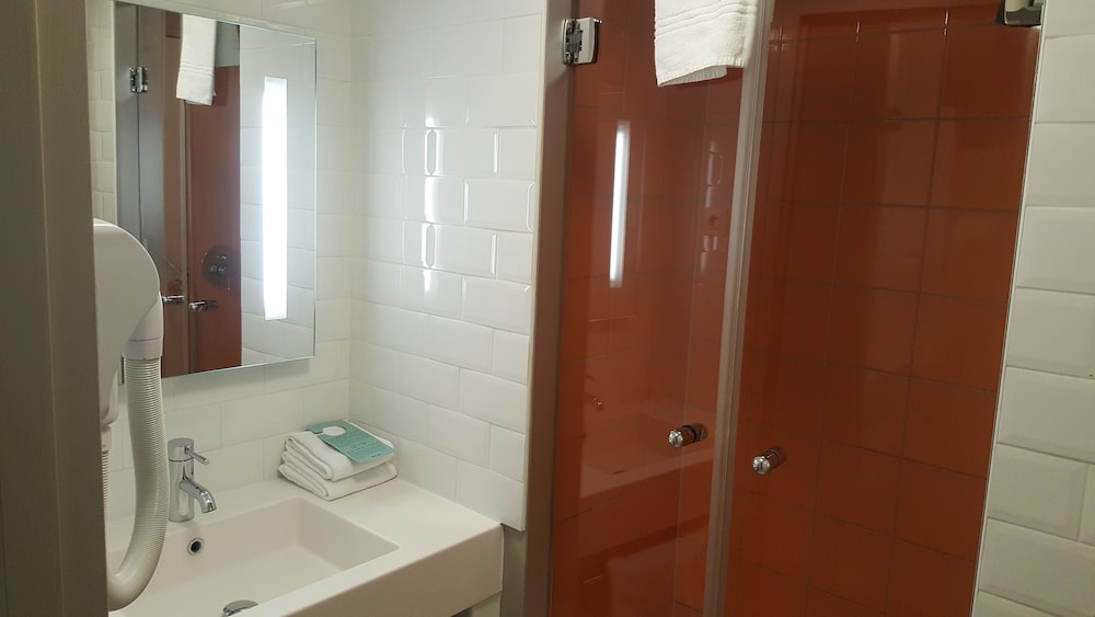 IBIS STYLES NIMES GARE CENTRE 21/57