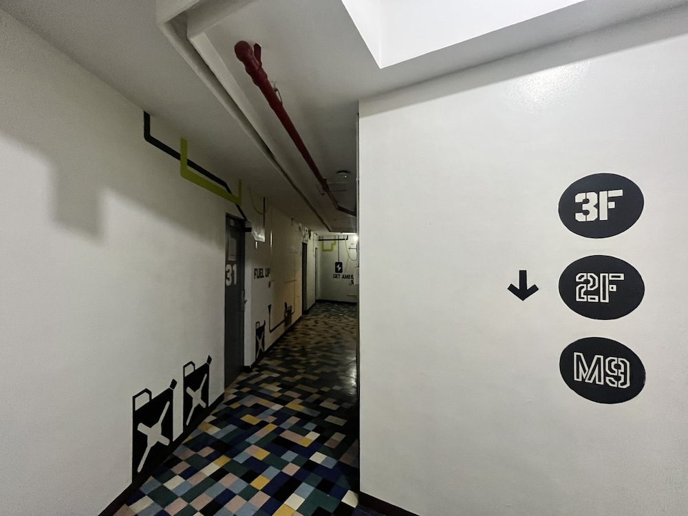 Junction Hostels 30/50