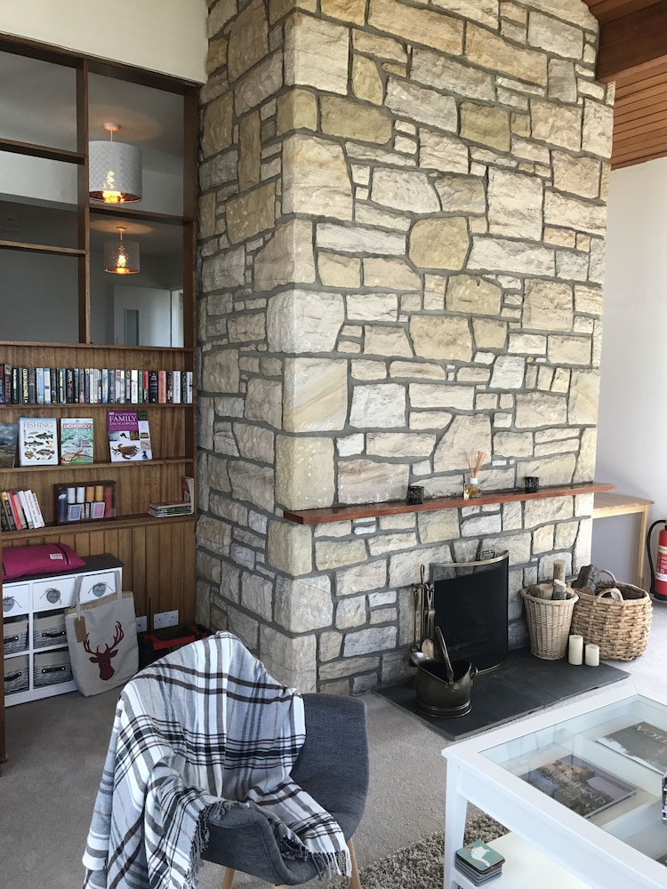 Loch Eyre House 32/50