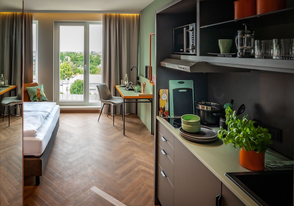 LOGINN Hotel Berlin Airport 43/59