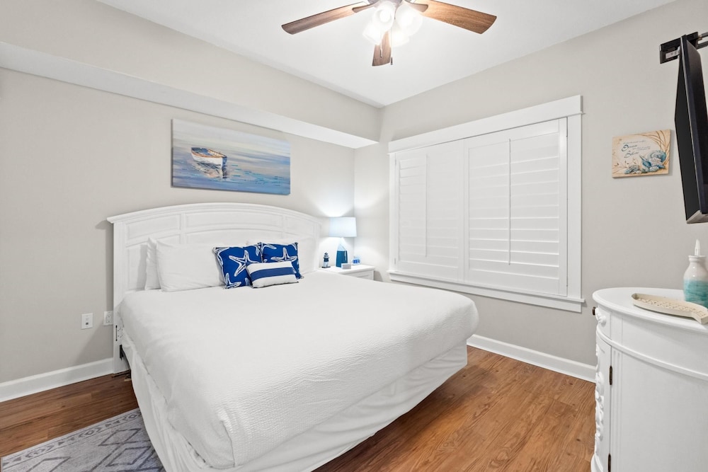 2 Bedrooms, Condo, 1 King and 2 Queen Beds, Bunk Bed, Ocean View