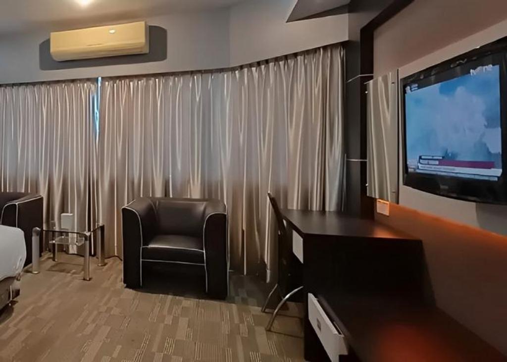 OYO 1178 Plaza Hotel Tanjung Pinang 38/50