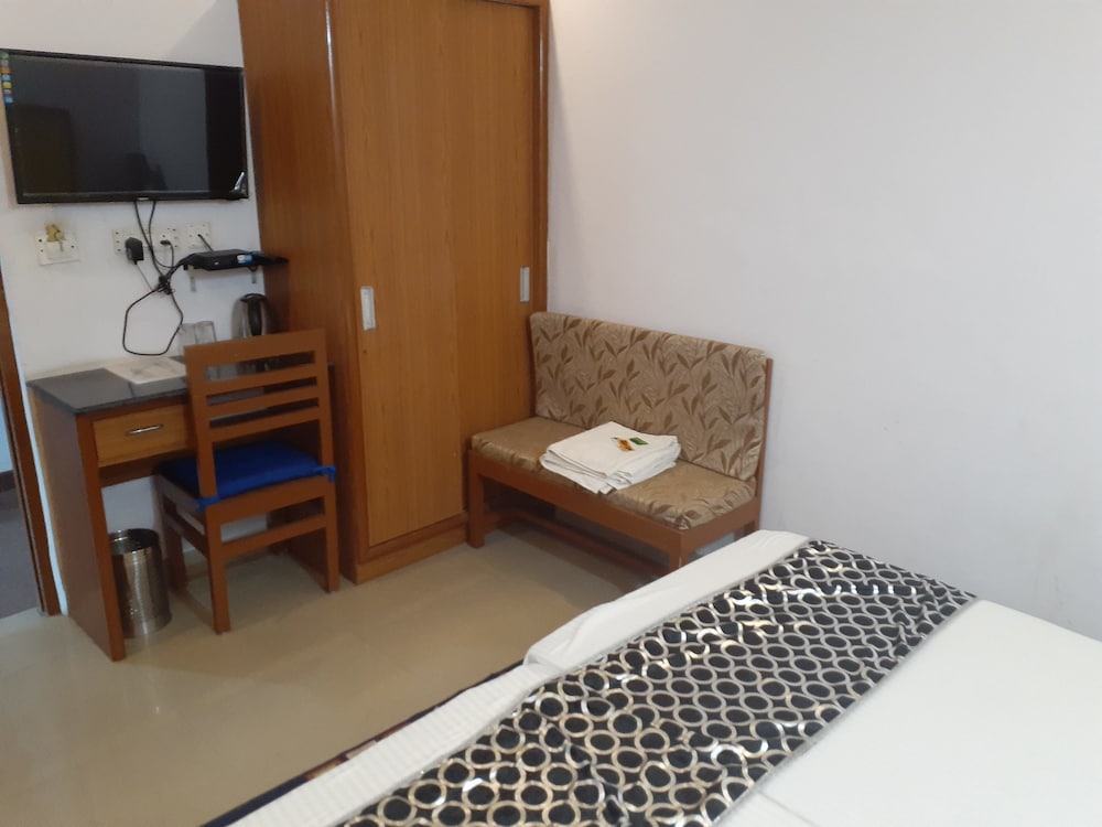 Airport Sky Inn 22/60