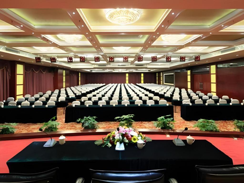 Yunnan Economic Trade 12/39