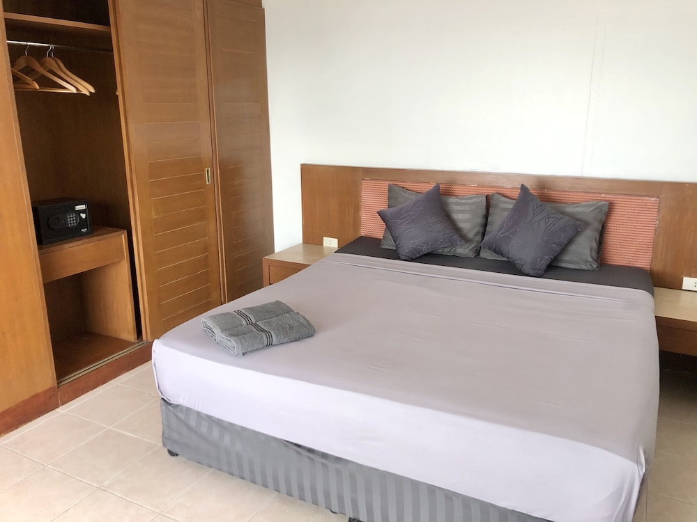 DELUXE, DOUBLE BED, SEA VIEW