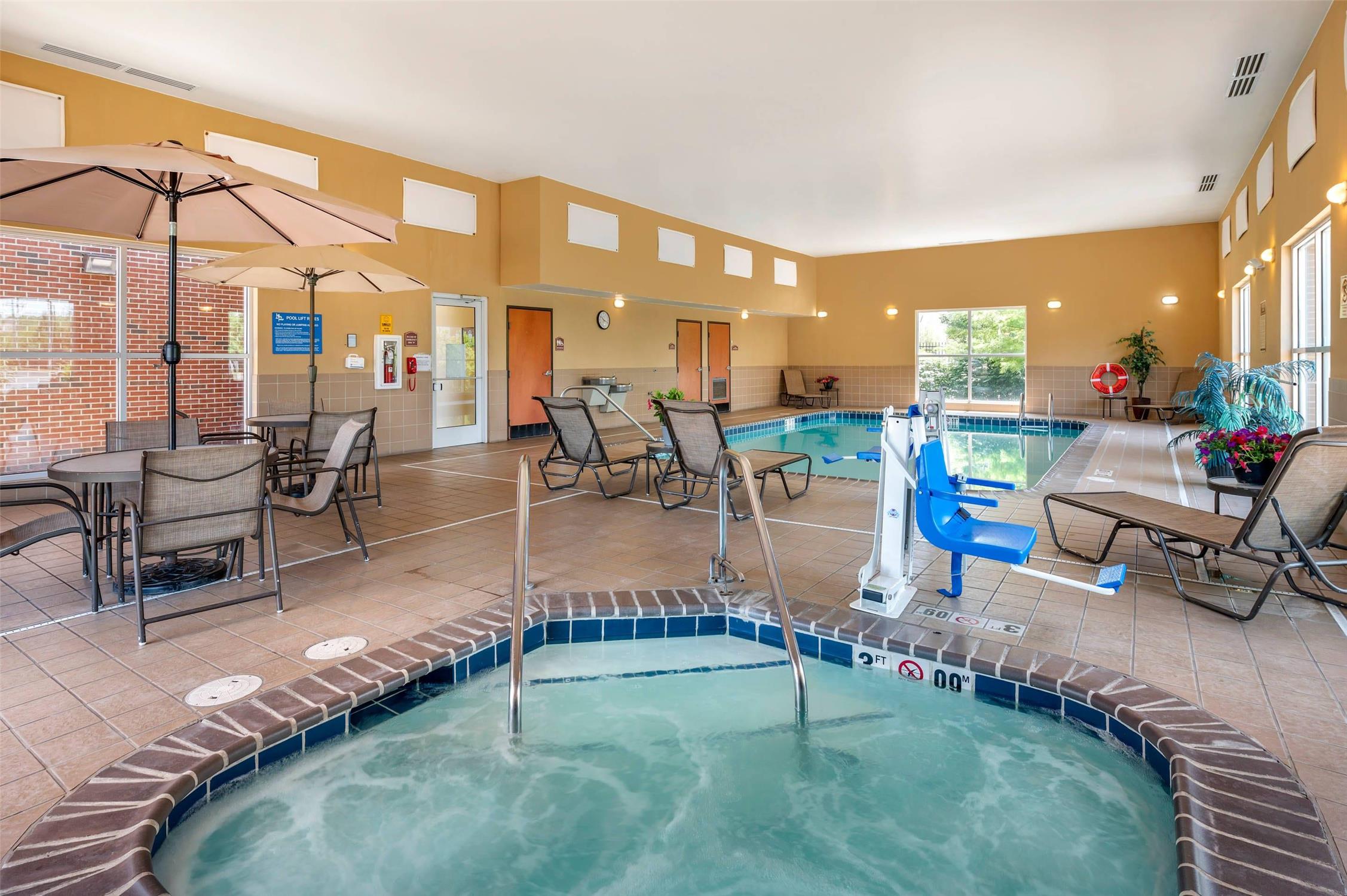 Comfort Suites Urbana Champaign University Area 5/19