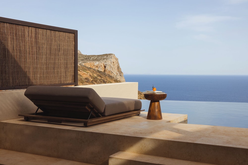 Gundari Folegandros 45/50