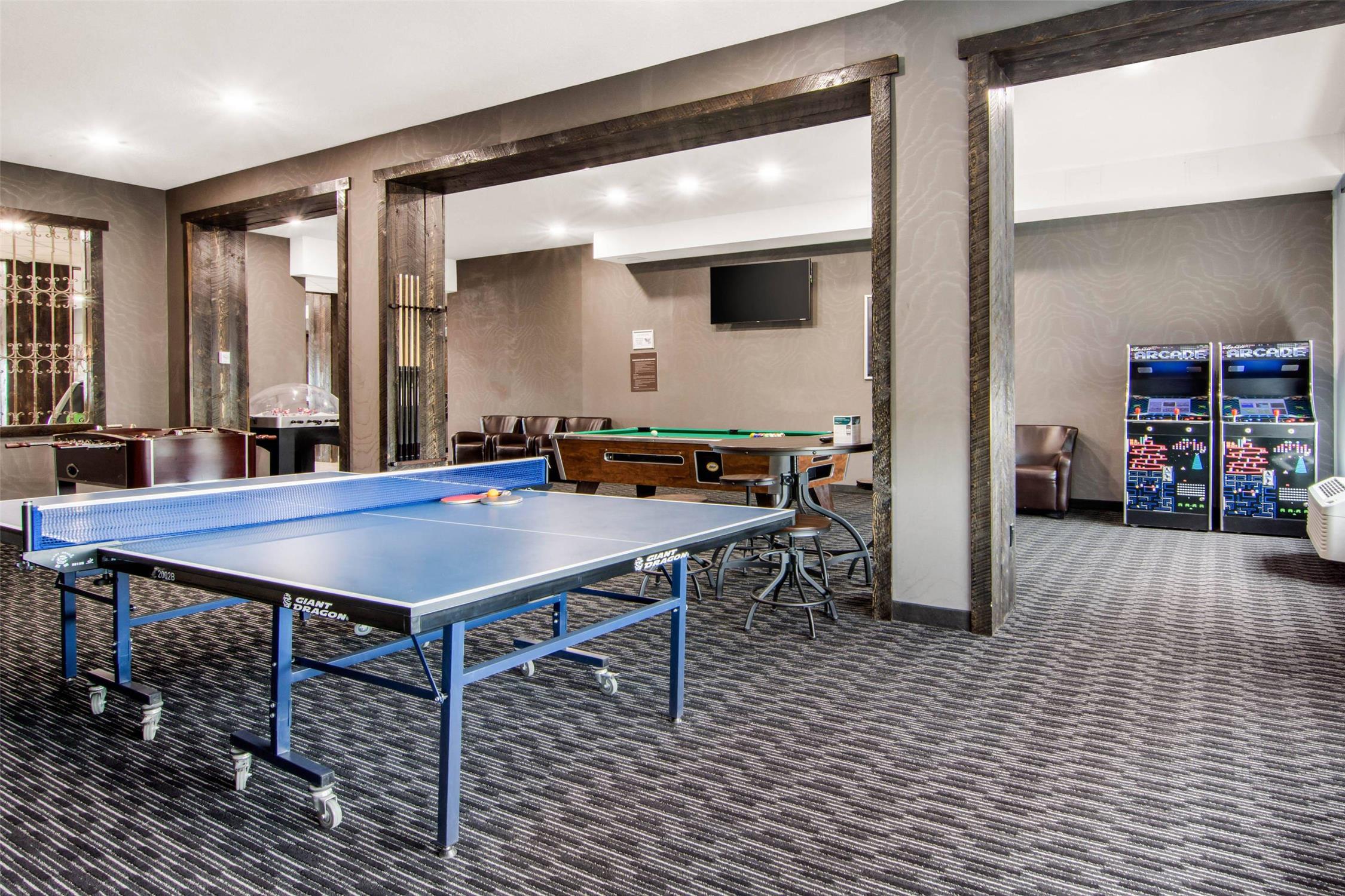 Comfort Inn and Suites North Battleford, SK 6/14